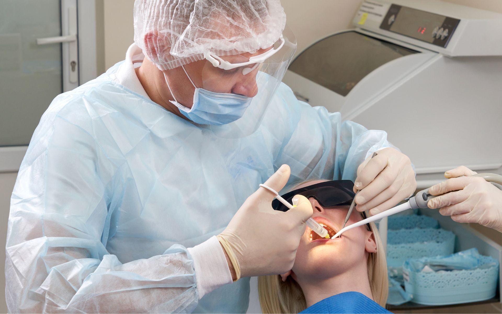 Leczenie stomatologiczne pod narkozą – o czym należy wiedzieć?